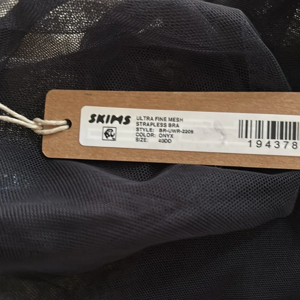 NWT Skims Women’s Black Ultra Fine Mesh Strapless Bra in Color Onyx - size 40DD - Picture 10 of 10